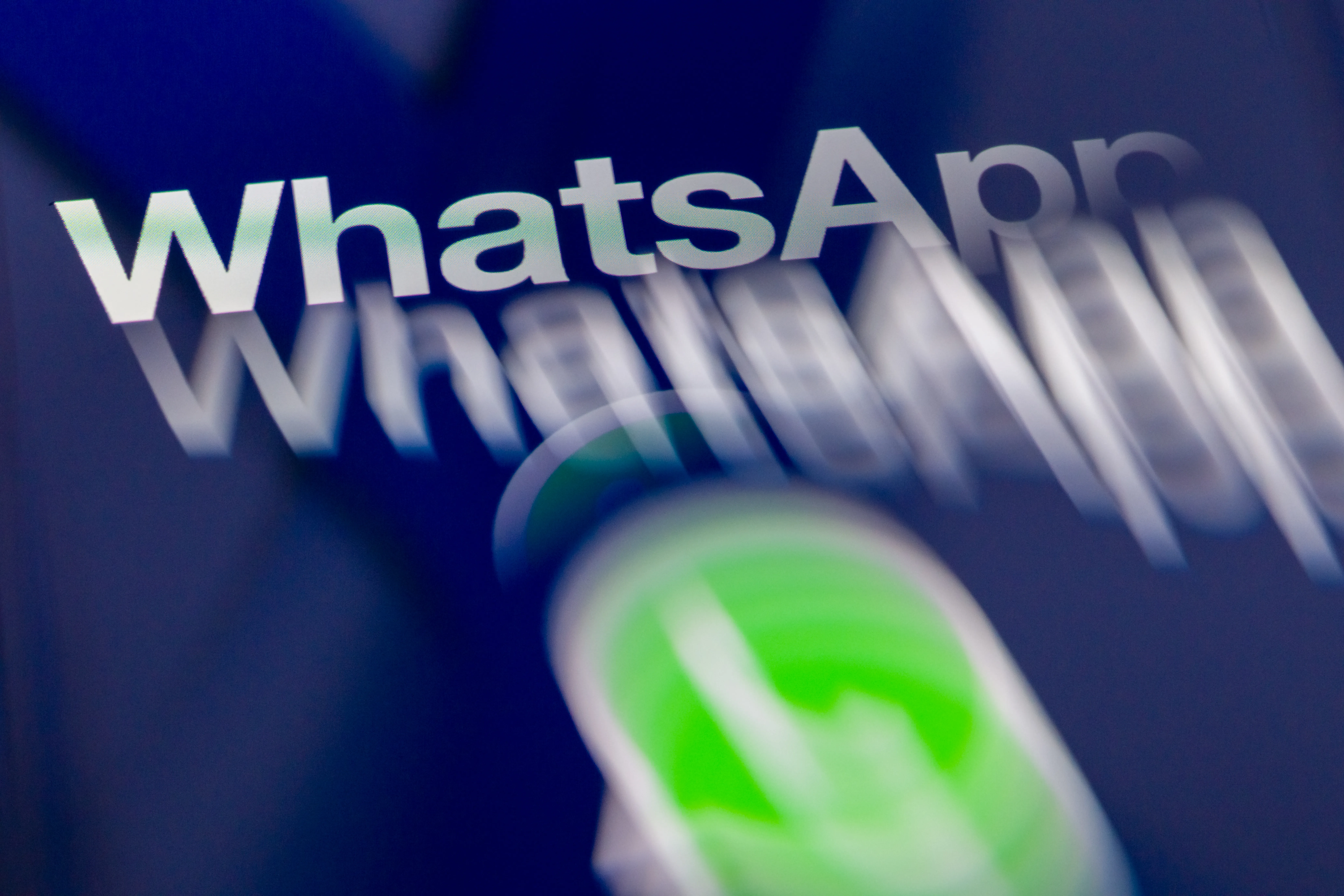 Trang trợ giúp WhatsApp lộ hướng dẫn ẩn cho chatbot Meta
