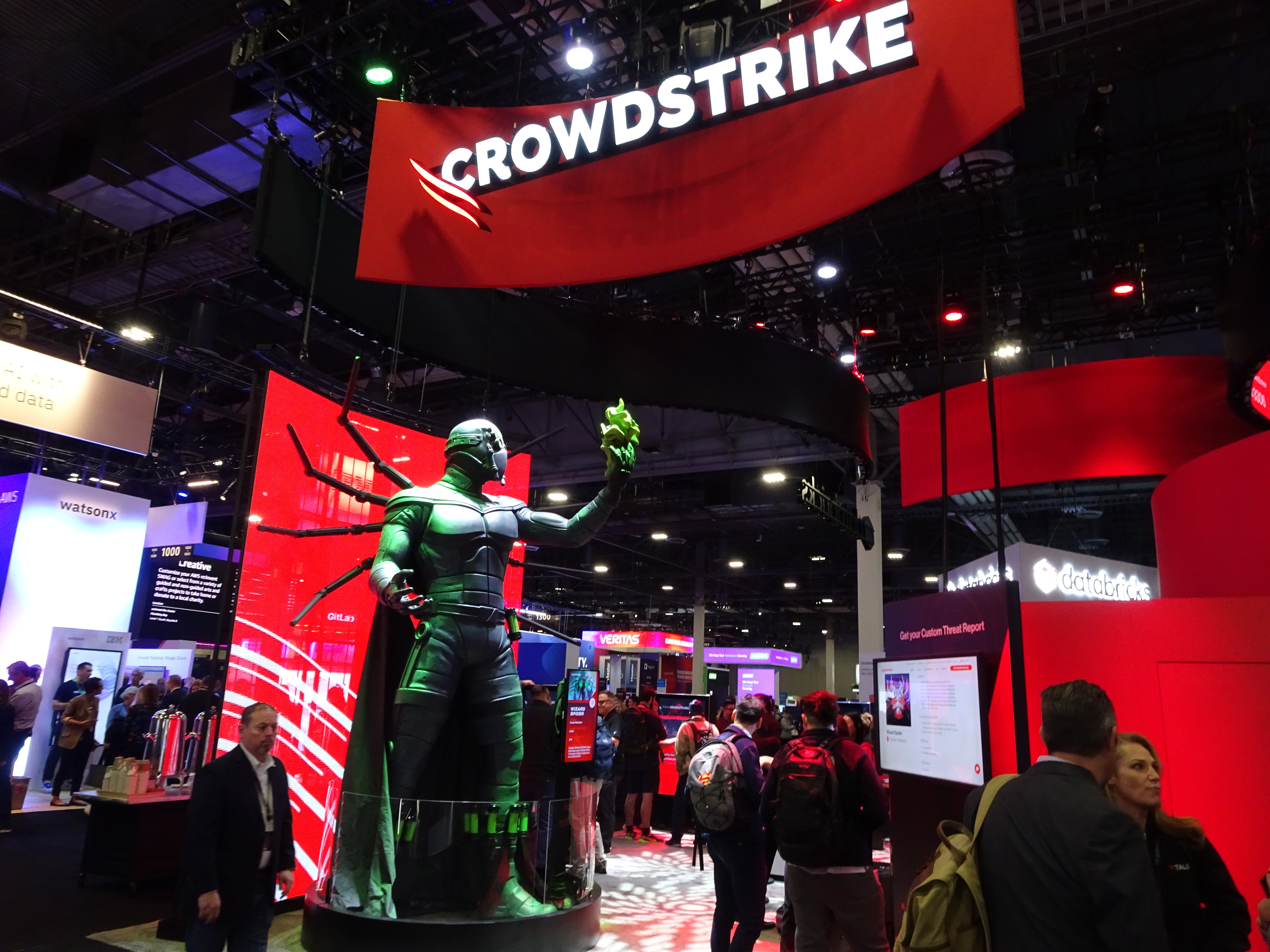 CrowdStrike: AI vừa là công cụ vừa là mục tiêu tấn công mạng