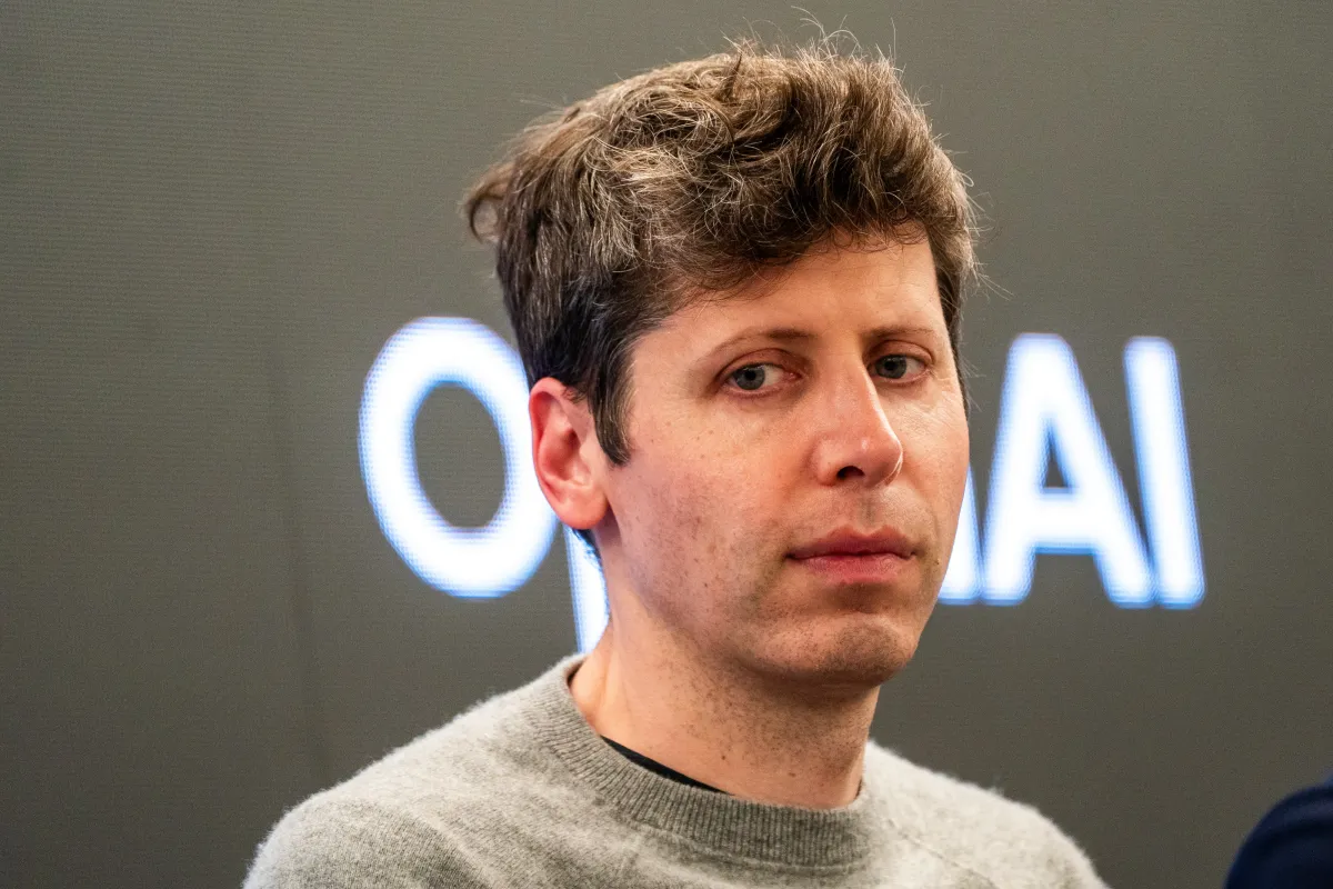 Sam Altman đề xuất dùng ChatGPT hỗ trợ việc nuôi dạy con, gây tranh luận