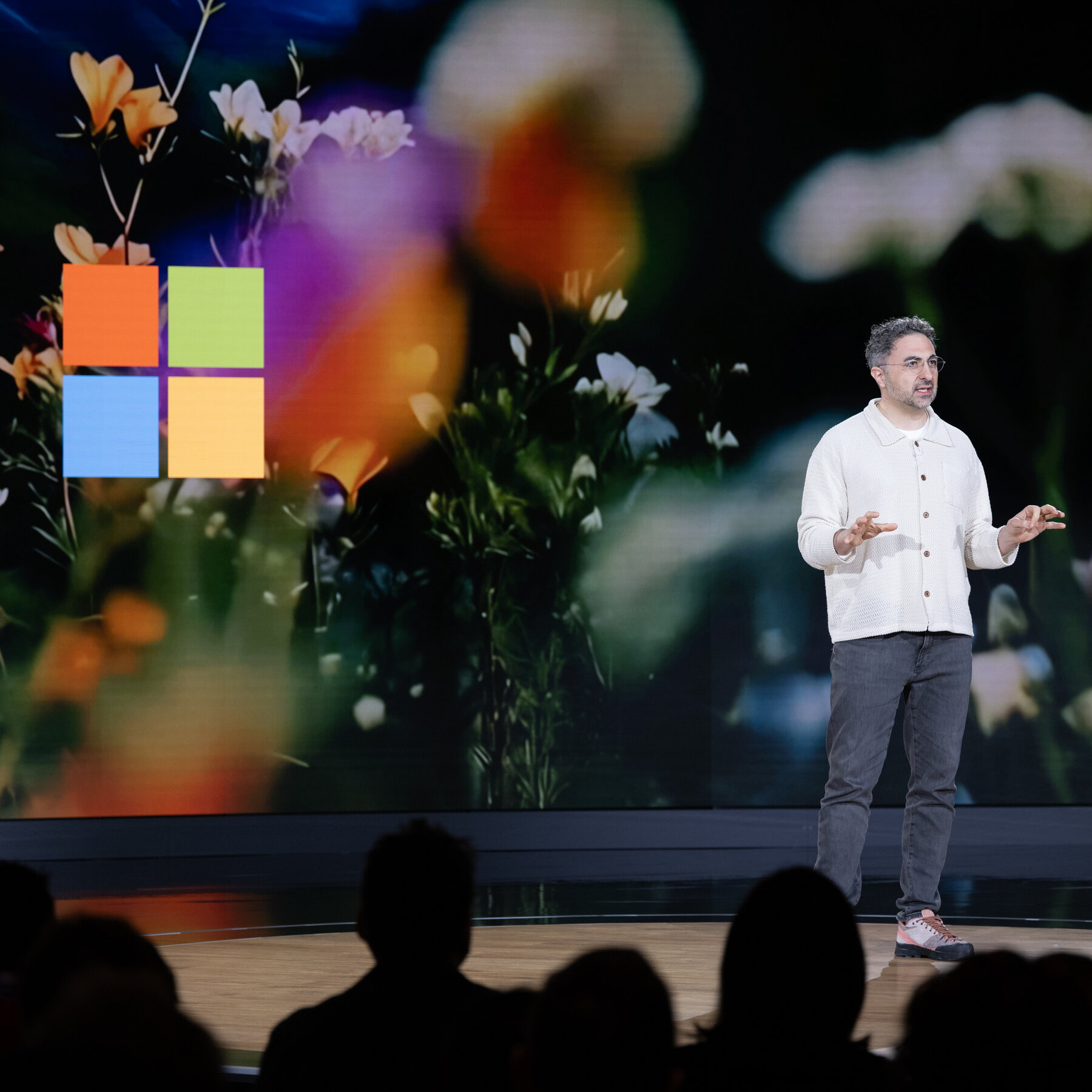 Microsoft giới thiệu model chuyên về an ninh mạng và nền tảng Perception