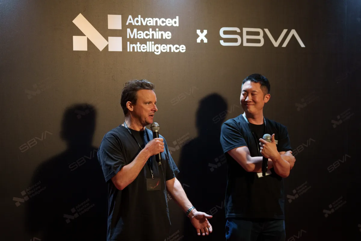 CEO AMI Labs Alexandre LeBrun bác gọi AI là 'AGI' hay 'siêu trí tuệ'