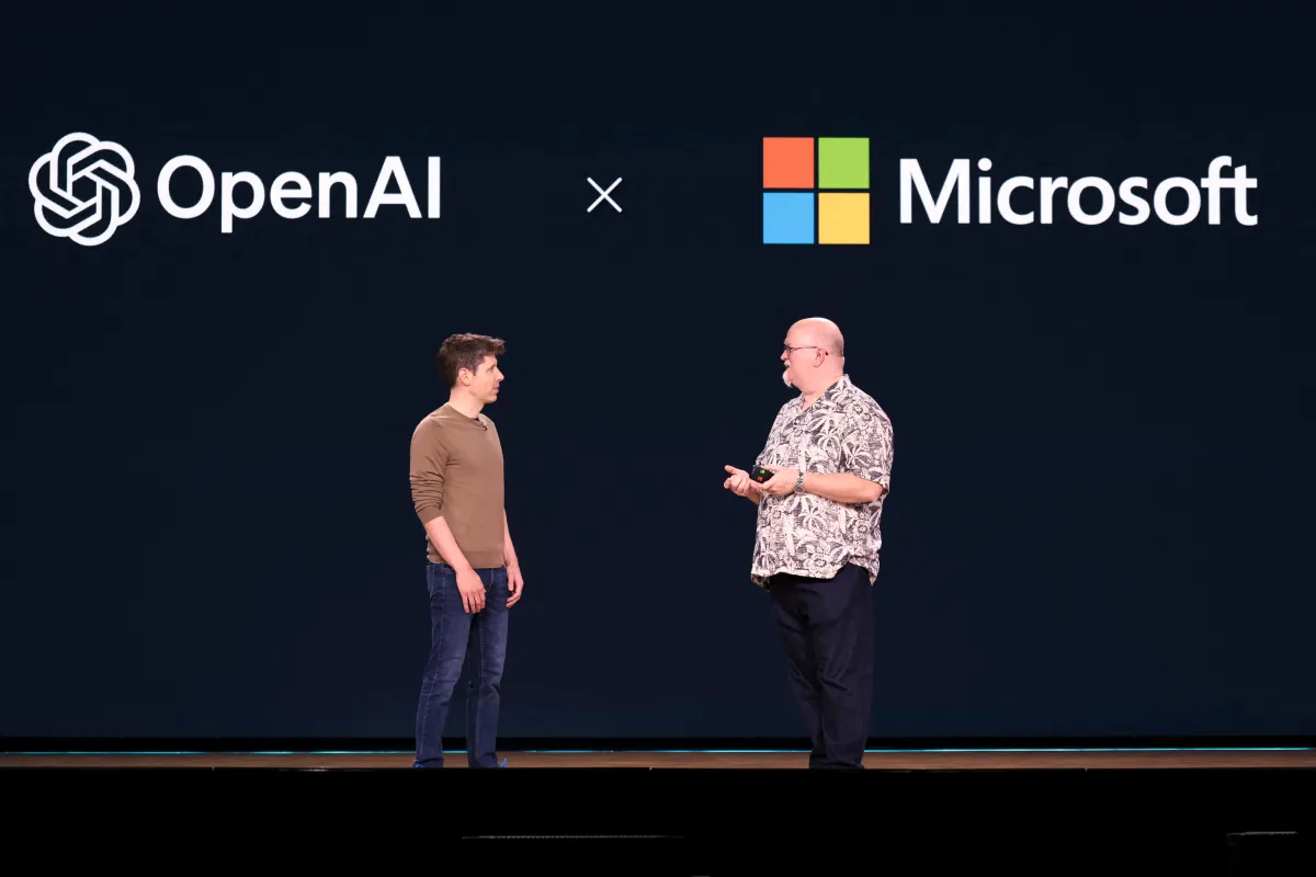 Microsoft thu 10 tỉ đô la từ OpenAI