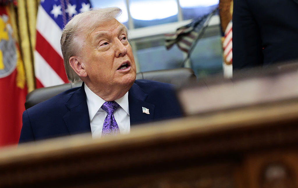 Trump có thể phải công khai quy tắc bí mật kiểm tra AI