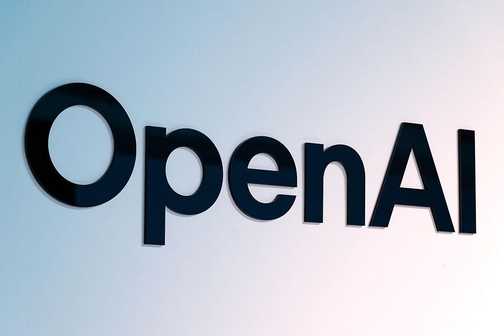 Tòa buộc OpenAI giao tài liệu tuyển dụng trong vụ với Apple