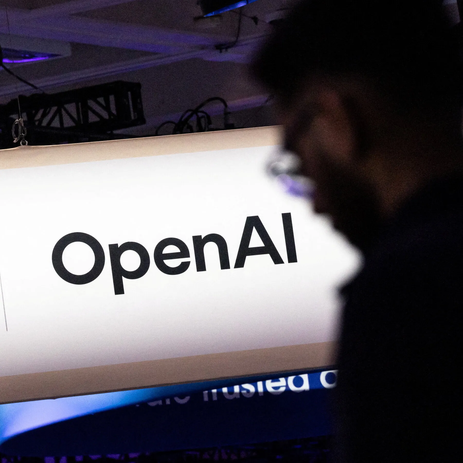 OpenAI dừng phát hành GPT-6.1 Astra vì lo ngại an toàn