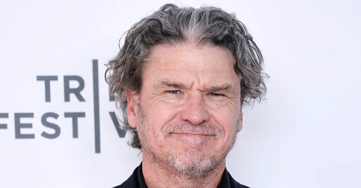 Dave Eggers nói ChatGPT đang «đánh câm» cả một thế hệ