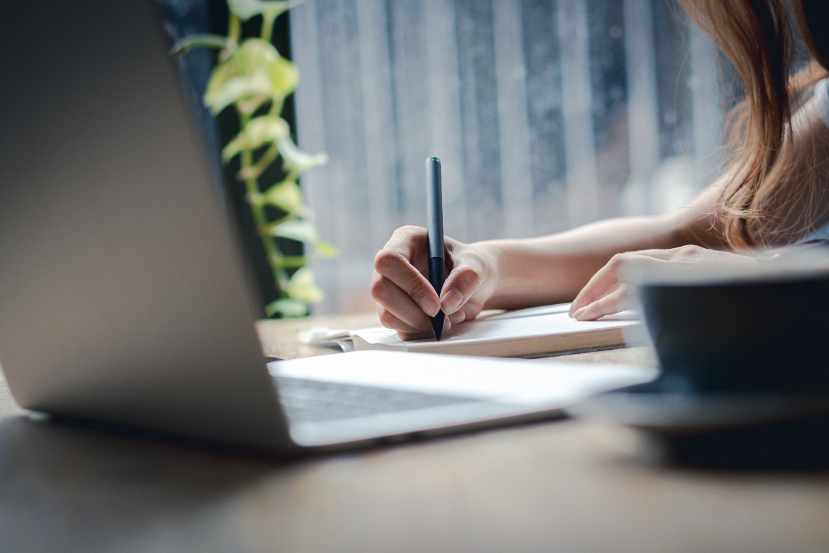 Graphite tìm ra nhiều dấu hiệu trong văn do AI tạo